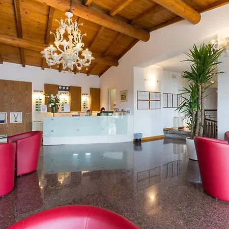Pineta Hotel 3*